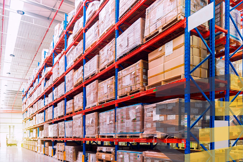 High storage shelves to illustrate article on teardrop pallet racking.